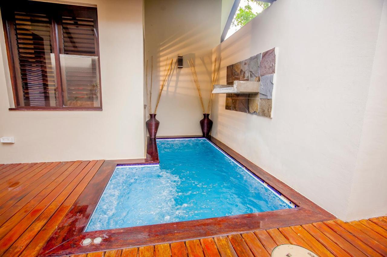 Warwick Le Lagon Resort & Spa, Vanuatu Порт-Віла Екстер'єр фото
